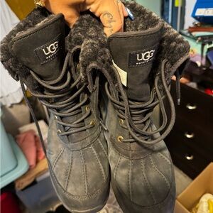 Ugg Adirondak blk woman’s 10